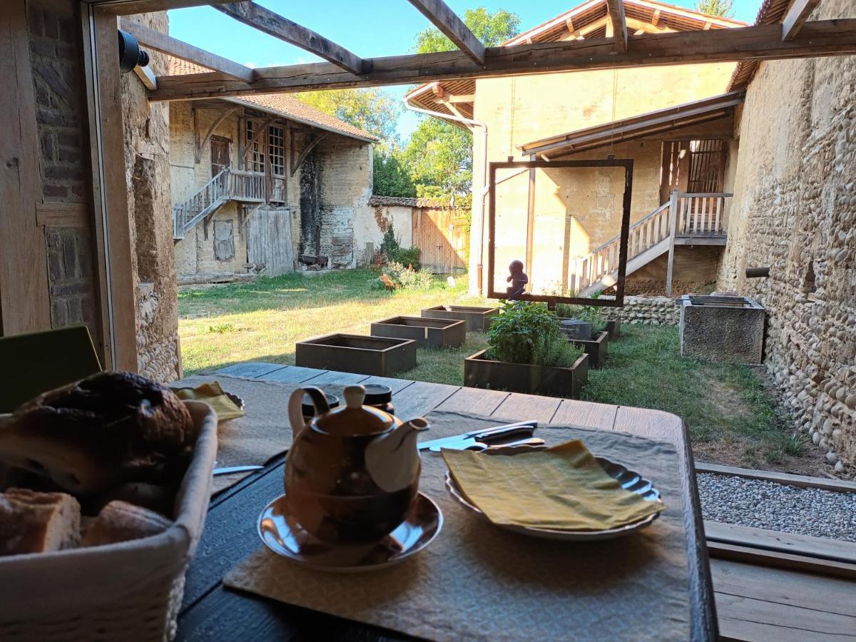 Aparthotel La Ferme De Berlioz La Cote-Saint-Andre Exteriér fotografie
